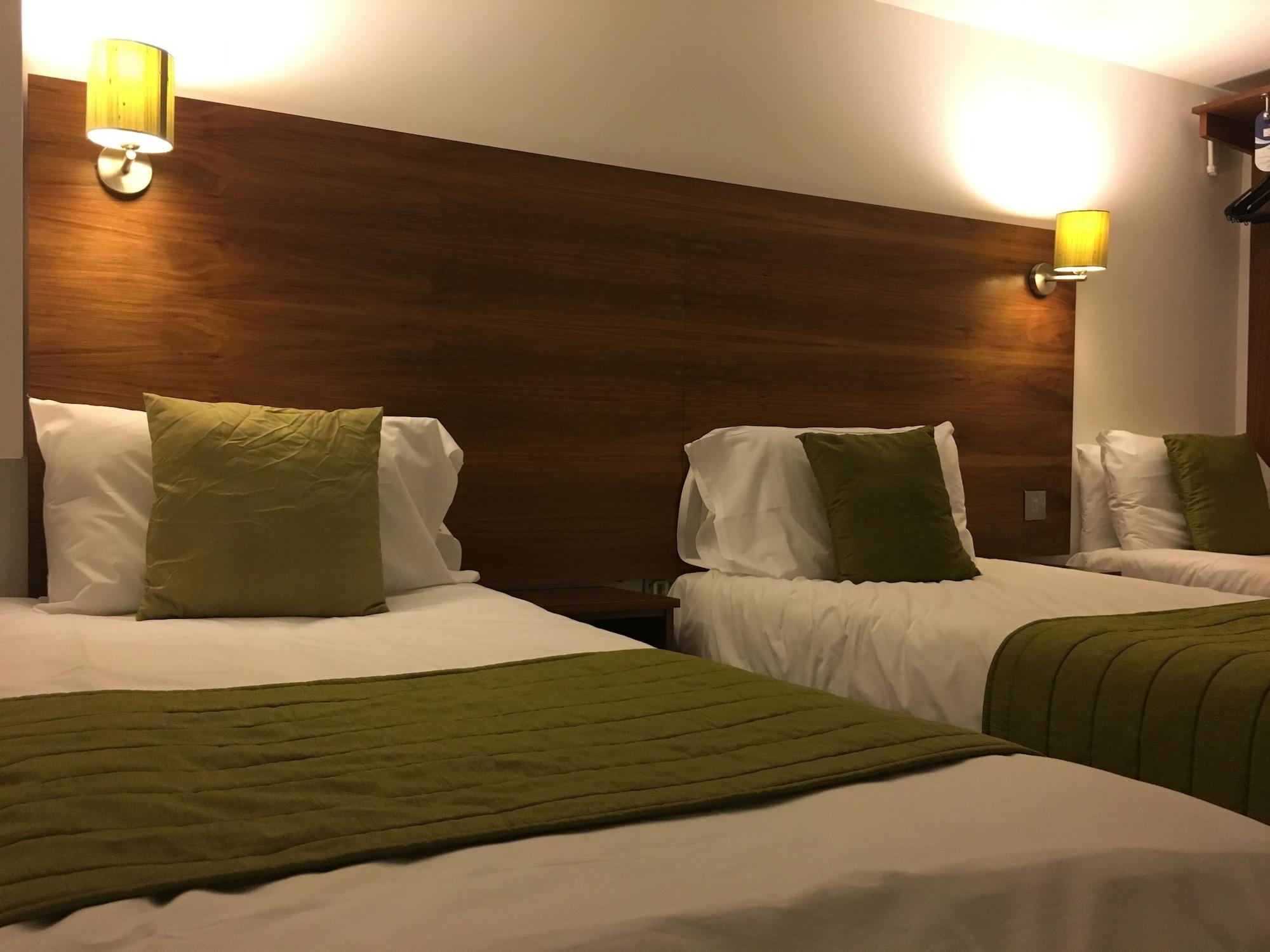 Stockwood - Airport Hotel 2*