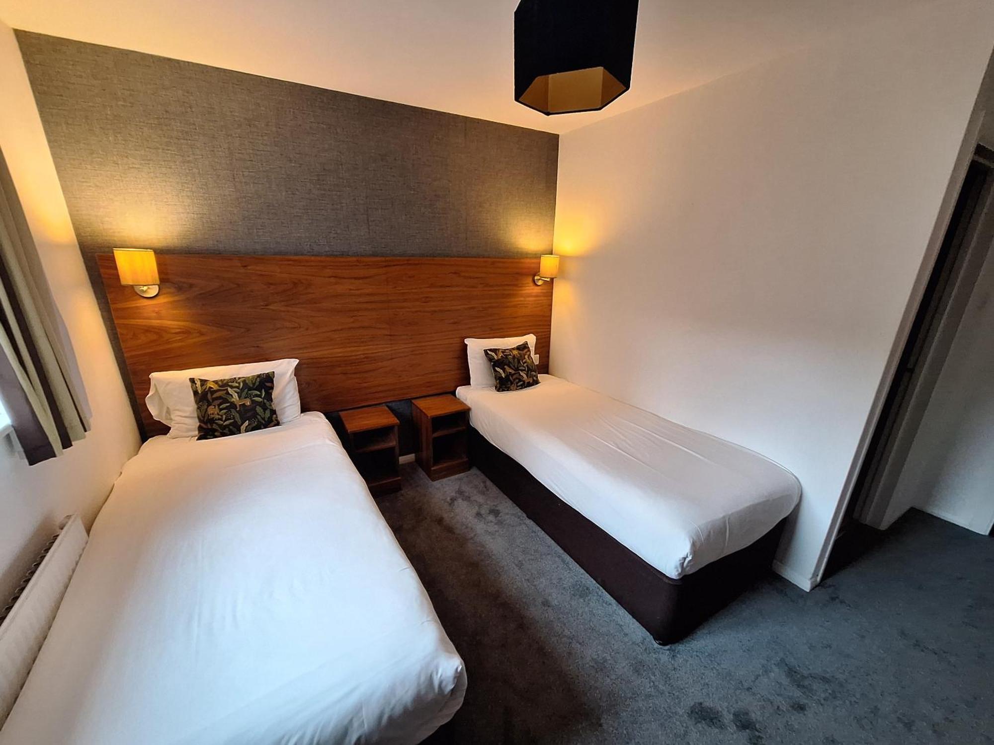 Stockwood - Airport Hotel 2*
